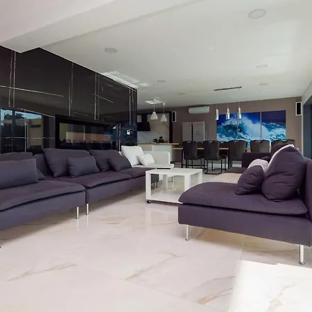 Eligo Villa *